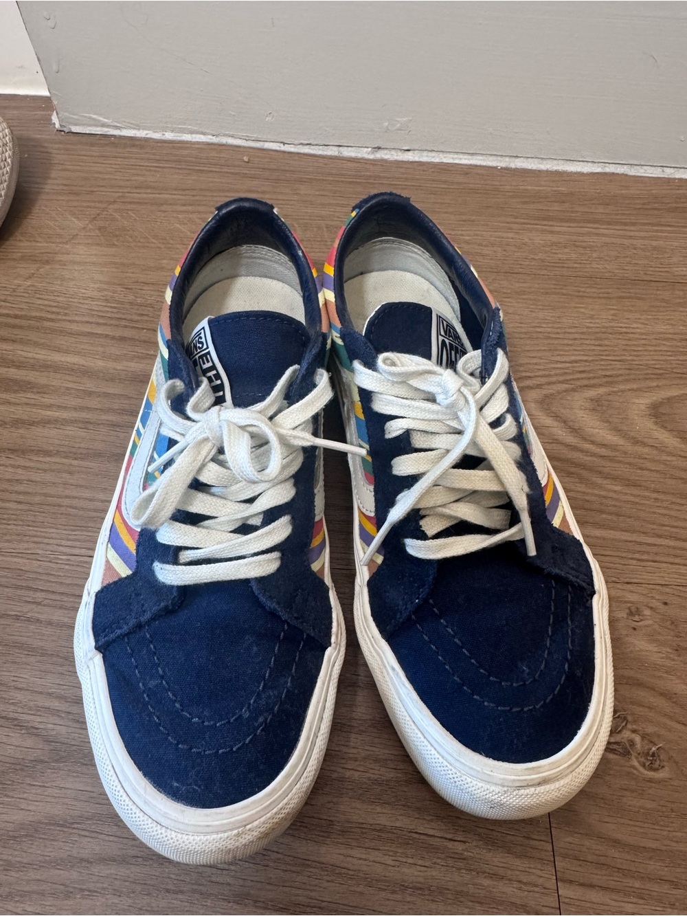 Vans Men's Vans 6, womens 7.5